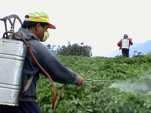 http://www.cpaphils.org/gallery/farm/pesticide_spray1a.jpg